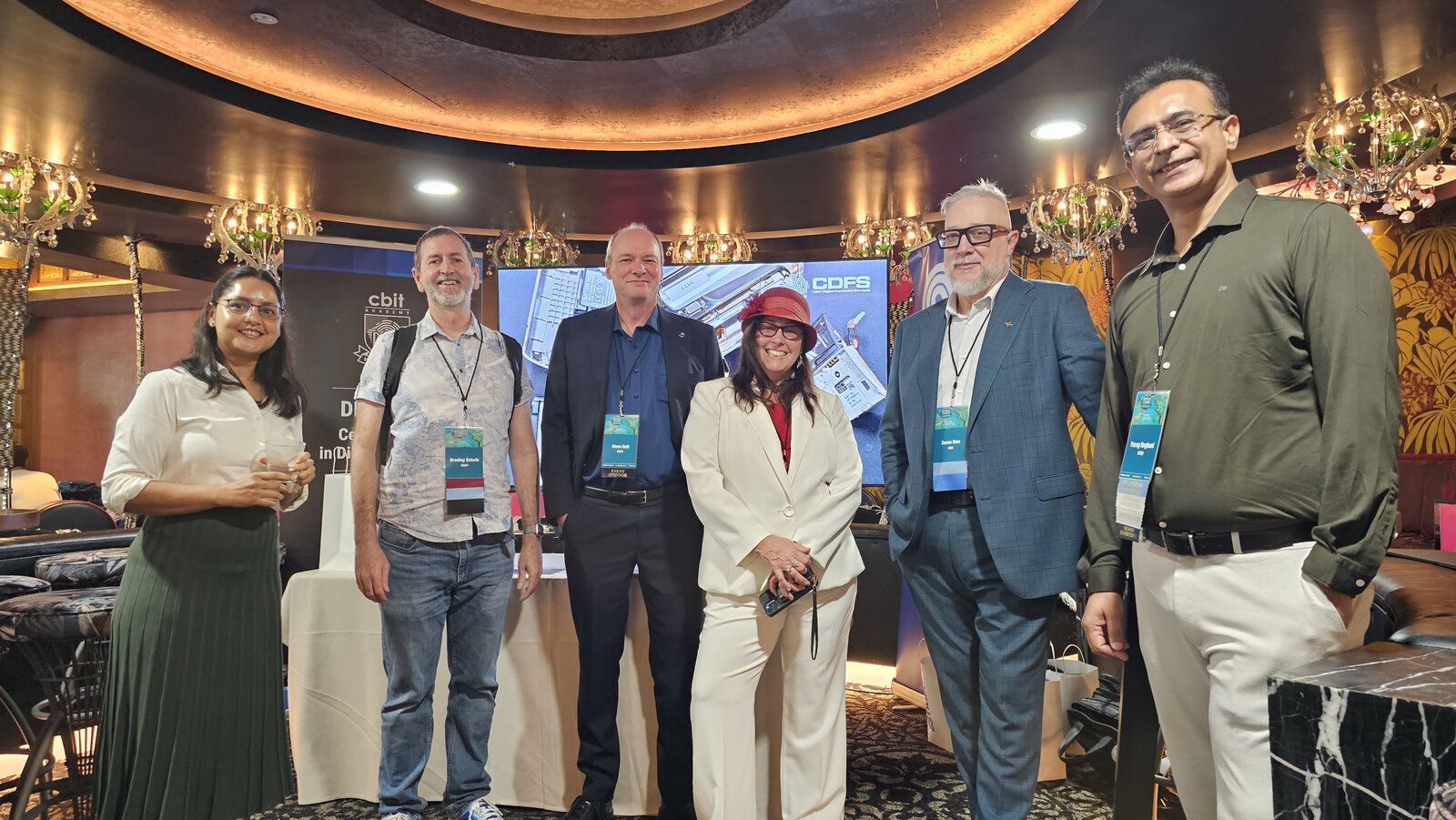 DFRWS APAC 2024 group photo with conference organisers and keynote speakers